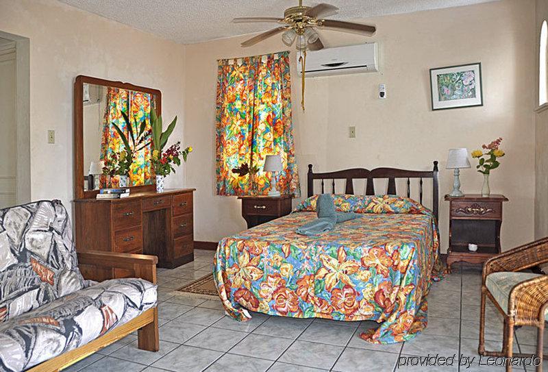 Carib Beach Apartments Negril Quarto foto